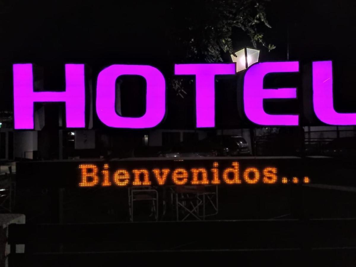 Hotel Rucalen Santa Rosa  Eksteriør billede